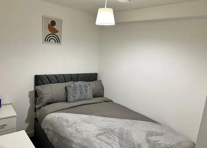 Service * Bradford (West Yorkshire)